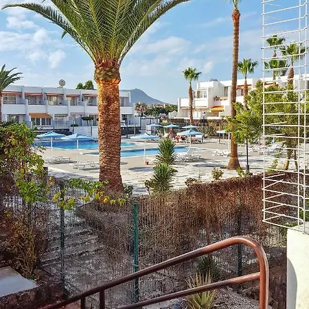2 Bedrooms Appartement With Shared Pool Enclosed Garden And Wifi At Arona Tenerife Appartamento *